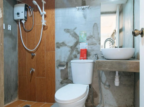 RedDoorz Plus @ Danlig Street Makati