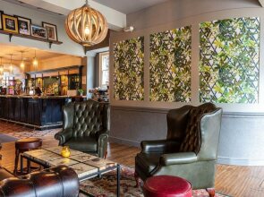 The Kings Arms and Royal Hotel, Godalming, Surrey