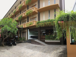 Bali Chaya Hotel Legian