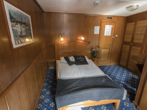 MS Birger Jarl - Hotel & Hostel