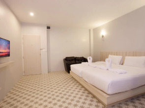 Nature Pine Residence