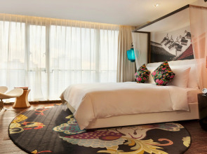 Hotel Indigo Shanghai on The Bund by IHG