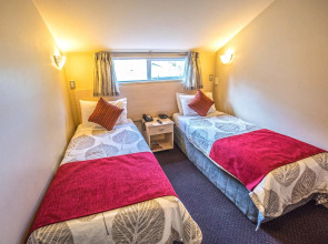 162 Kings of Riccarton Motel