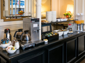 Отель Peyris Opera