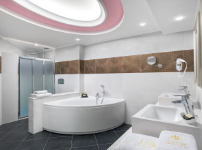 Atrium Platinum Resort Hotel & Spa