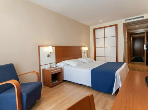 Отель RH Sorolla Centro