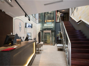 Catalonia Catedral Hotel