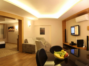 Grand Zeybek Hotel