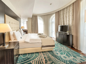 Отель Crowne Plaza Borjomi by IHG