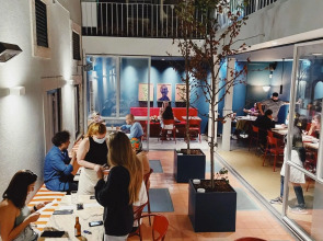 Esqina Cosmopolitan Lodge