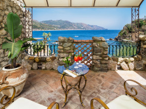 Atlantis Bay - VRetreats