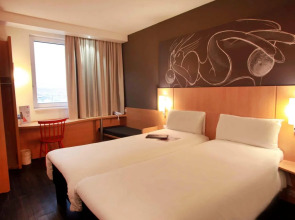 Отель Skopje City Center 