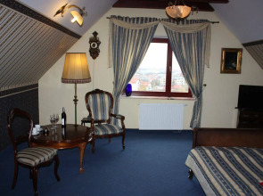 Royal Residence Hotel