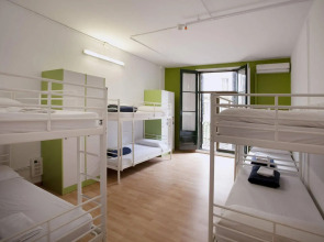 Sant Jordi Hostel Alberg