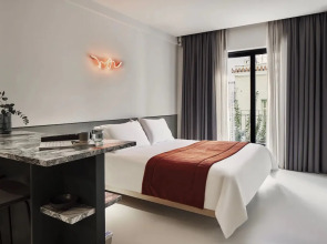 The Newel Metaxourgeio