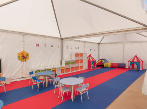 RH Ifach Family Hotel