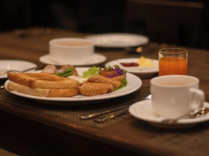 Majestic Lake Front Hotel & Suites