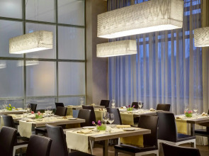 Отель Unahotels San Vitale Bologna