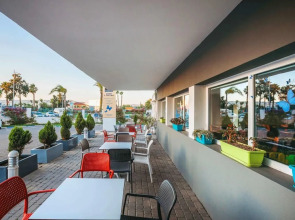 Отель Mia Urban Detroit Tanger