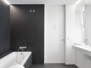 Lisbon Serviced Apartments - Ascensor da Bica