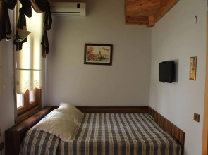 Tom Square Boutique Hotel