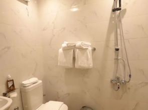 King Khafren View INN