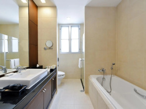 VOGO Abu Dhabi Golf Resort & Spa