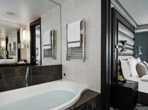 Royal Savoy Hotel & Spa