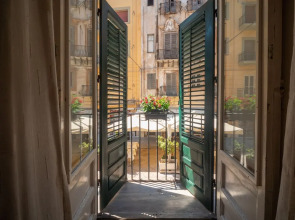 Kalamarina Rooms B&B