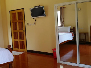 Summer House Resort 2