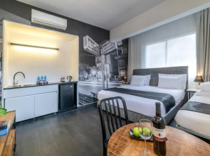 Dizengoff Avenue Hotel