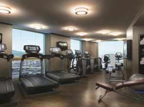 Renaissance Zürich Tower Hotel