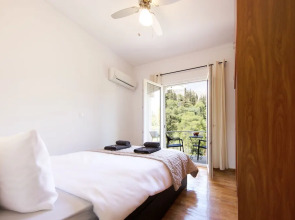 Acropolis Hillside Escape - Sea & Nature View