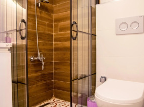 Fi Homes - Adults Only