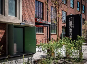 MONTOWNIA Lofts & Experience