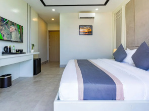 The Square Kampot Hotel