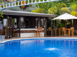 Coco de Mer Hotel and Black Parrot Suites