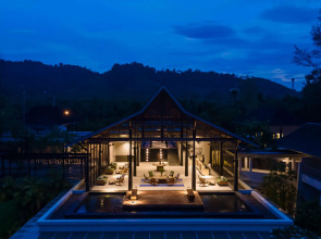 Outrigger Khao Lak Beach Resort