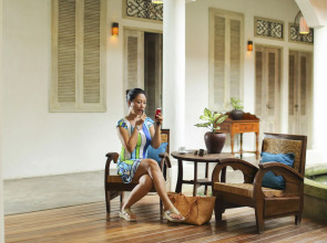 PinkCoco Uluwatu - Constant Surprises & for Cool Adults Only