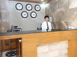 Crown Regency Courtyard Resort