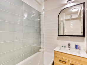 Appart'City Confort Paris Clichy Mairie