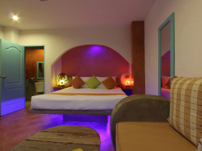 Pandora Lifestyle Hotel