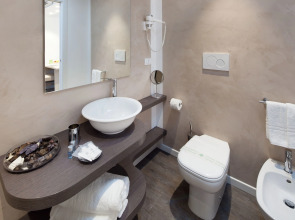 Отель Studio Inn Centrale & Milano Urban Padel