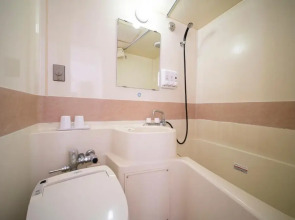 Econo Higashi Kanazawa