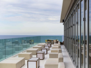 A La Carte Da Nang Beach