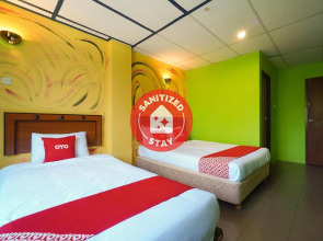OYO 90929 DJ Hotel