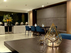 Ramada Encore Makati