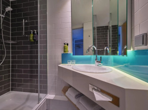 Holiday Inn Express Frankfurt Airport by IHG