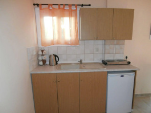 River Studios & Apartments