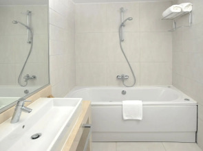 Napa Plaza Hotel - Adults Only